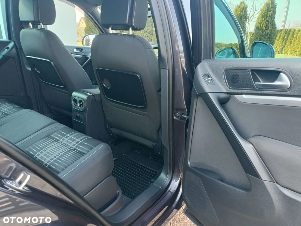 Volkswagen Tiguan 2.0 TDI DPF BlueMotion Technology Lounge Sport & Style - 18