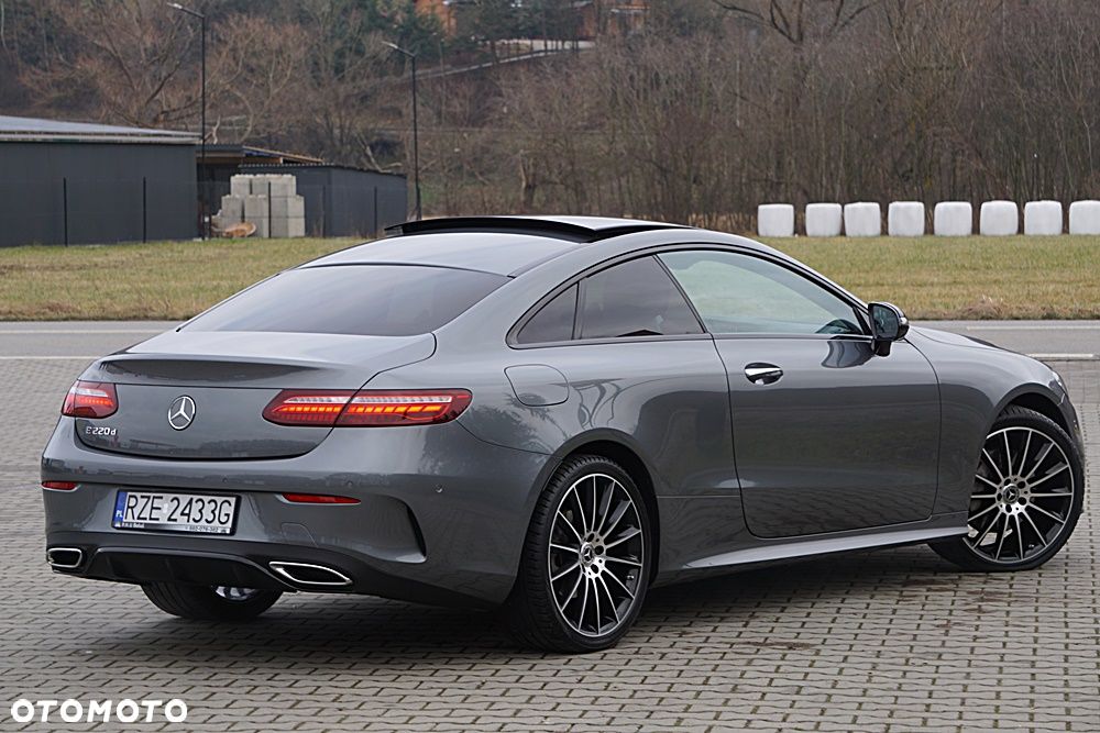 Mercedes-Benz Klasa E - 18
