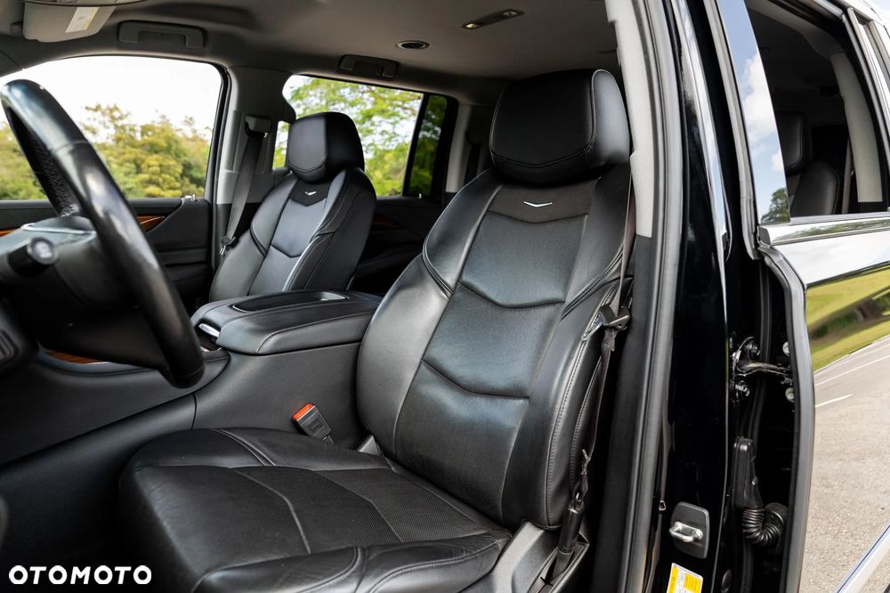Cadillac Escalade - 18