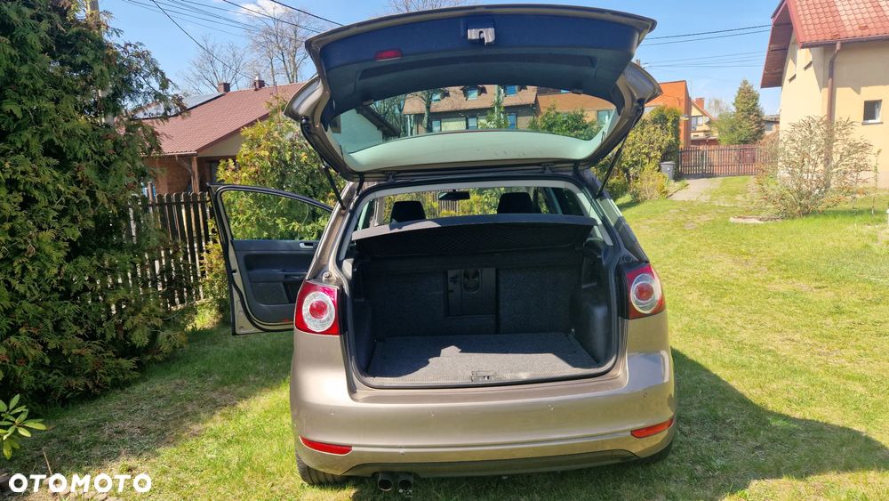 Volkswagen Golf - 8