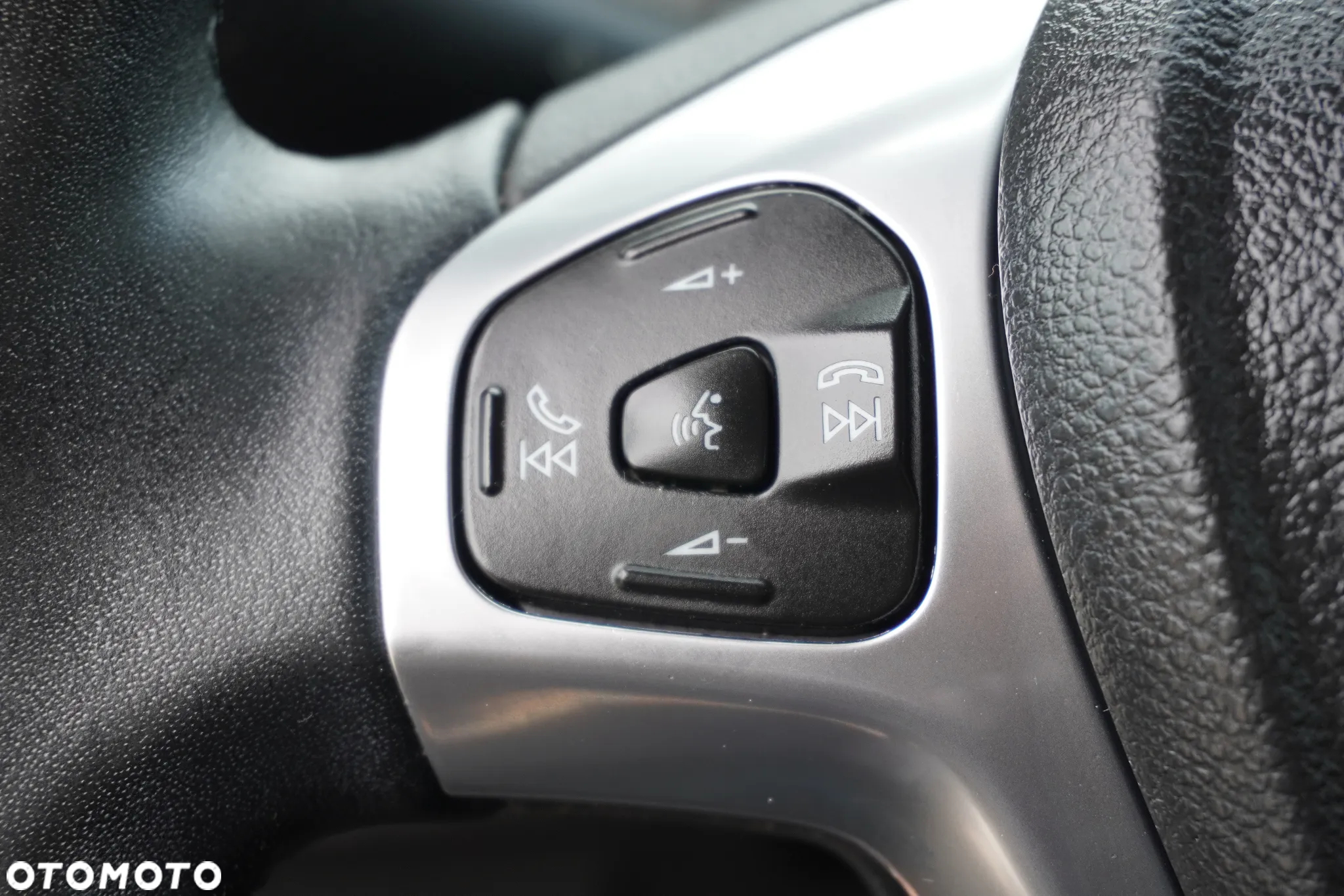 Ford EcoSport 1.0 EcoBoost TITANIUM - 26