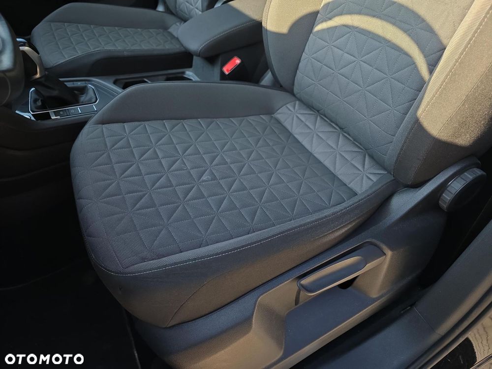 Volkswagen Tiguan - 15