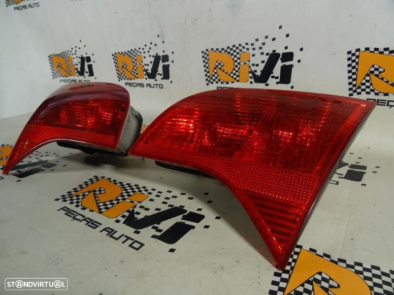 Farolim Esquerdo Audi A4 Avant (8Ed, B7)  Farolim Da Mala Esquerdo Aud - 8