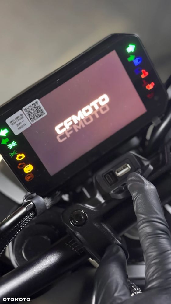CFMoto NK - 18