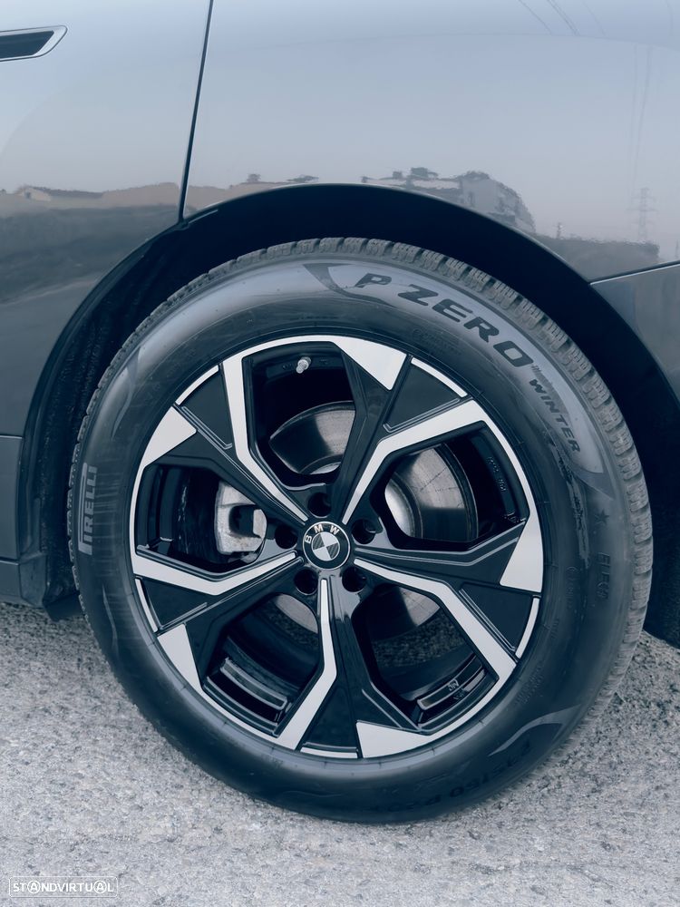 BMW iX xDrive40 — fotografia 8