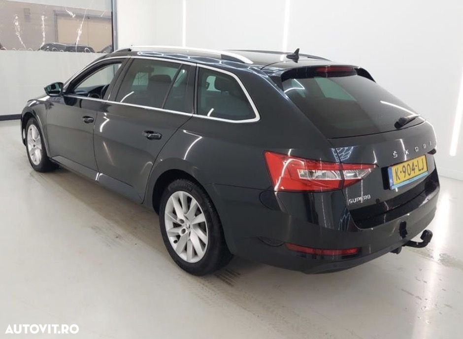 Skoda Superb 1.5 TSI ACT DSG Ambition - 3