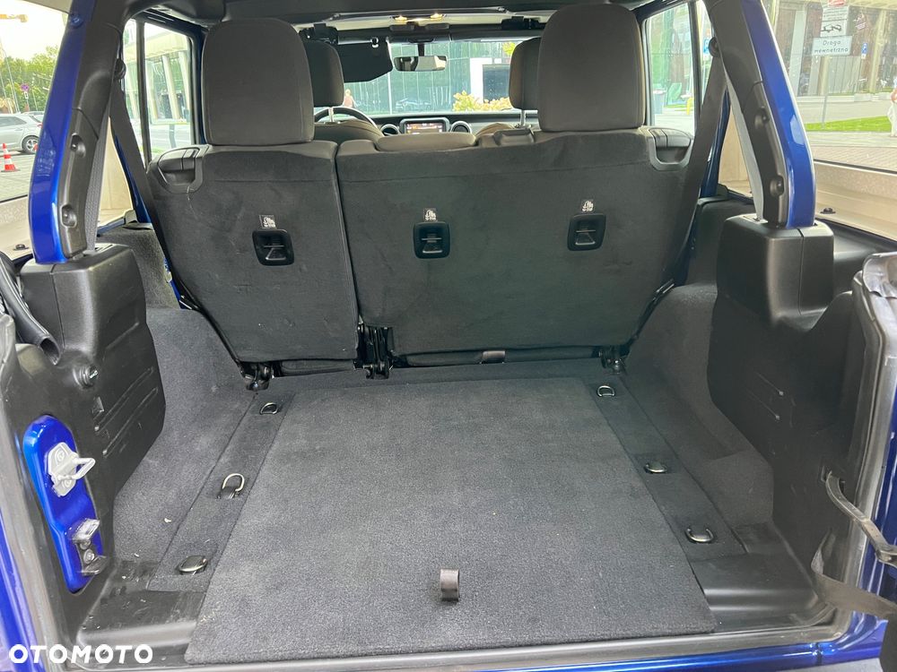Jeep Wrangler - 22