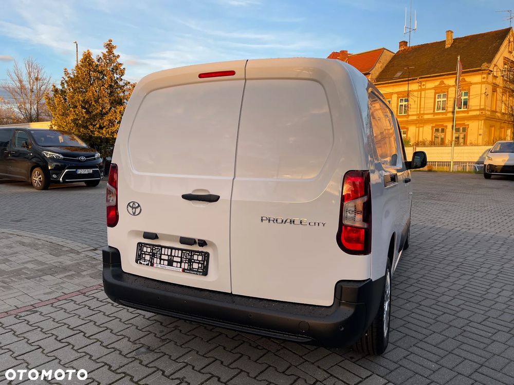 Toyota Proace City - 7