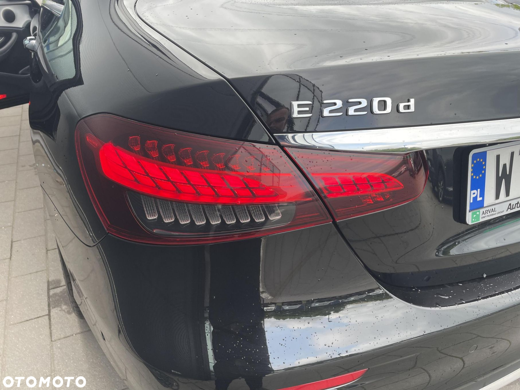Mercedes-Benz Klasa E 220 d 4-Matic 9G-TRONIC - 28
