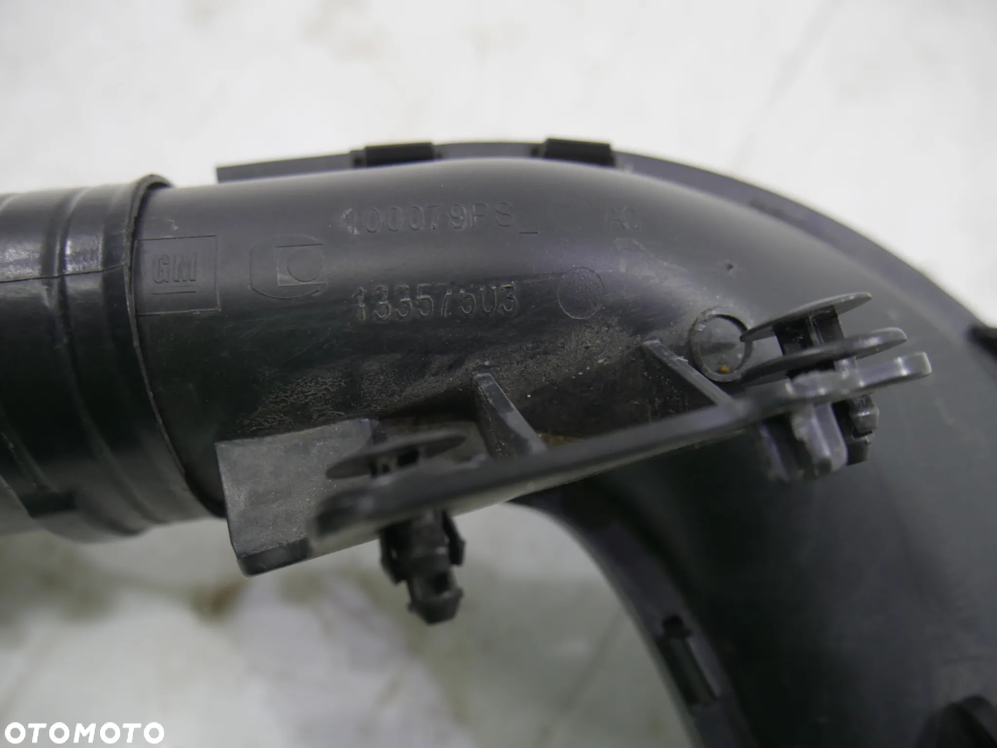 ŁAPACZ POWIETRZA OPEL ADAM 1.2 1.4 13357505 13357503 - 5