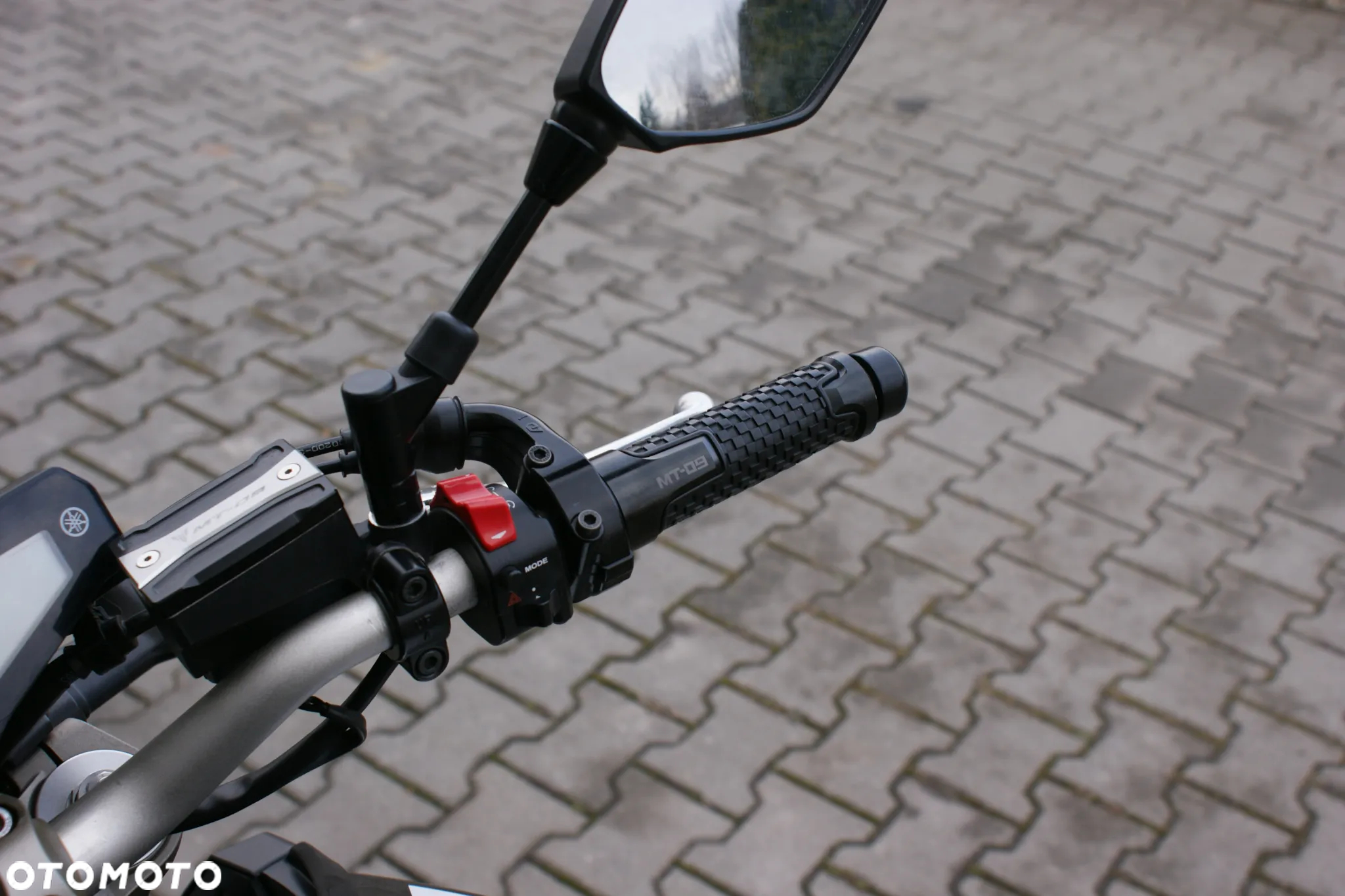 Yamaha MT - 16