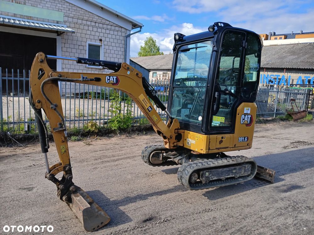 Caterpillar 301.6 - 1