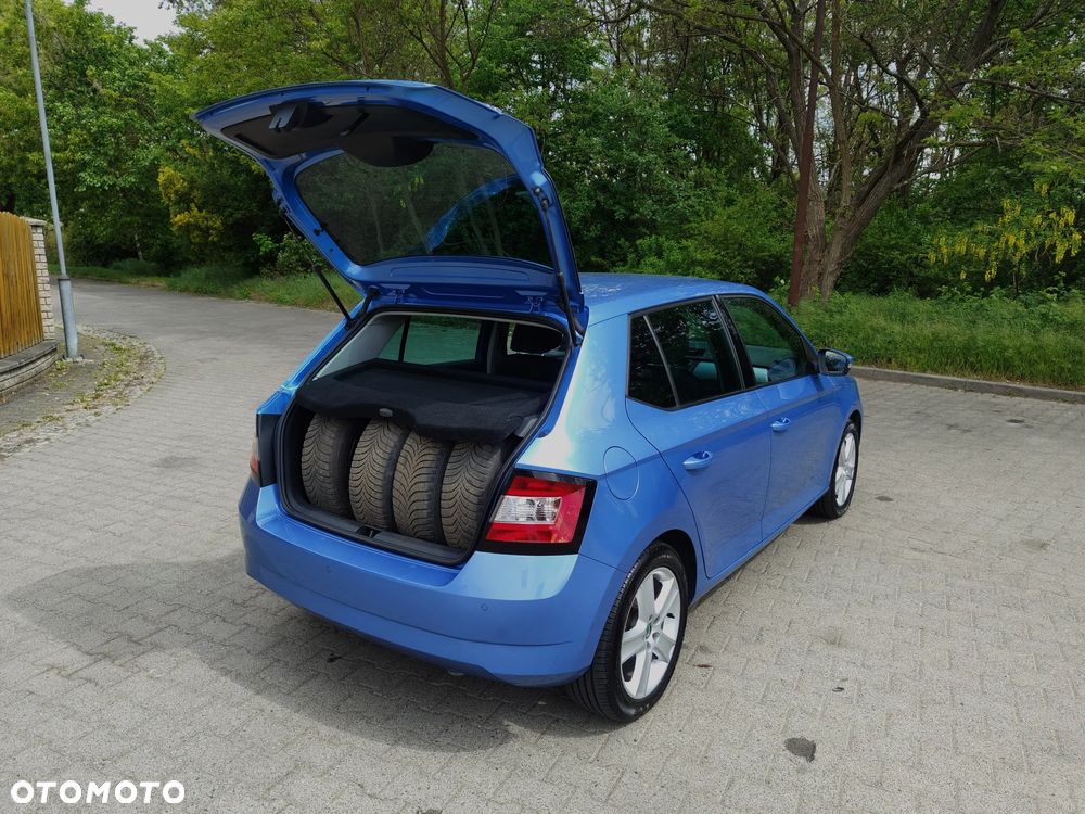 Skoda Fabia 1.2 TSI Cool Edition Red & Grey - 12