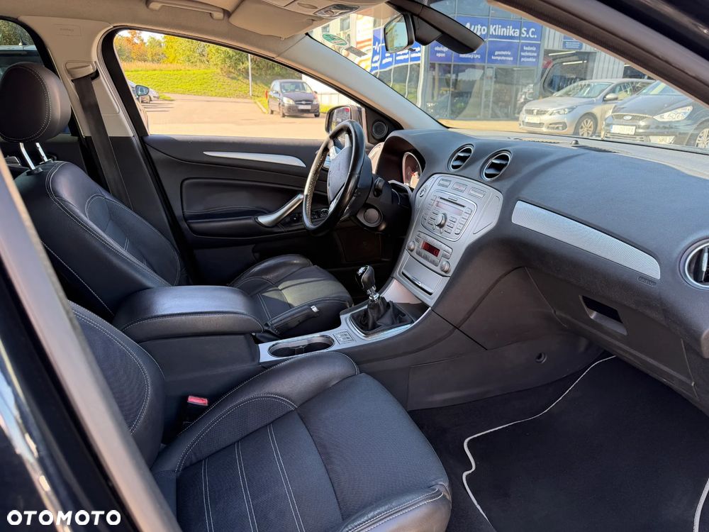 Ford Mondeo 2.0 TDCi Champions Edition - 30