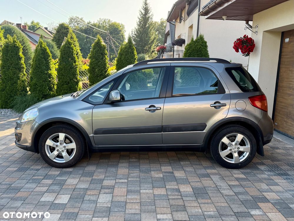 Suzuki SX4 1.6 Comfort Plus - 3