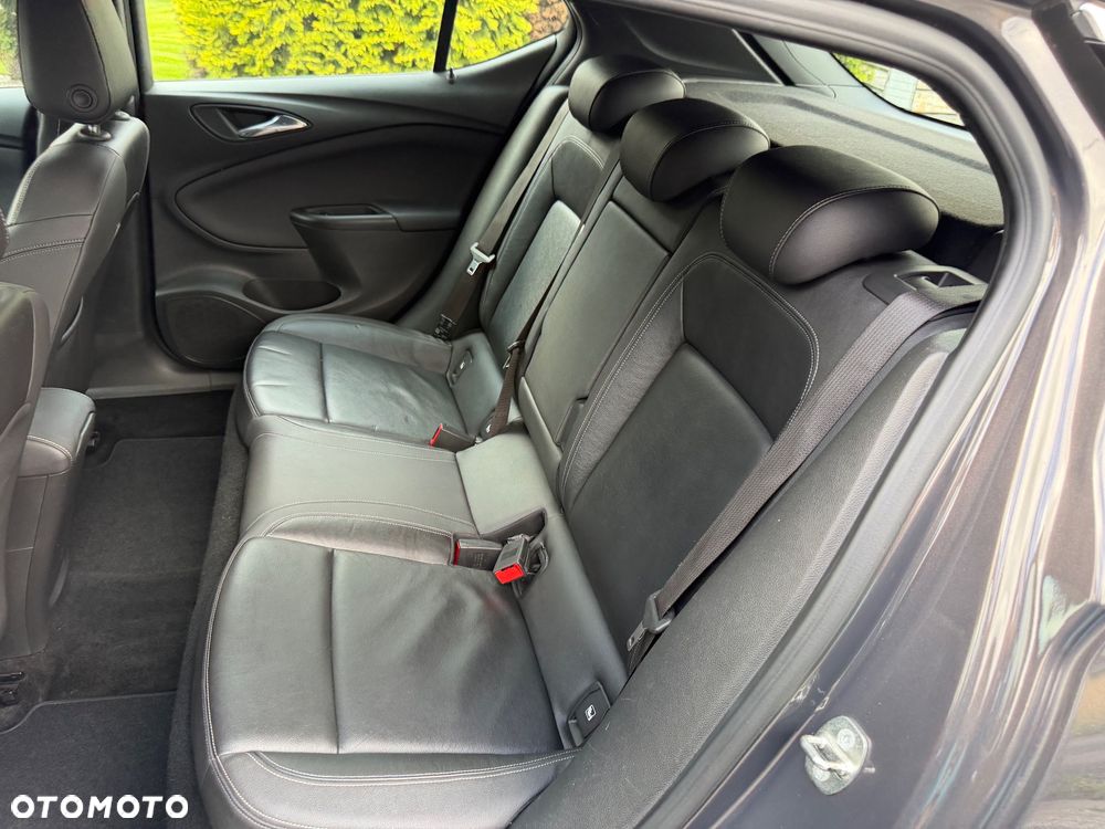 Opel Astra 1.4 Turbo Innovation - 29