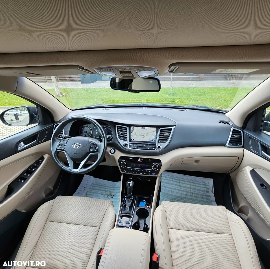 Hyundai Tucson 2.0 CRDI 4WD 8AT Luxury - 9