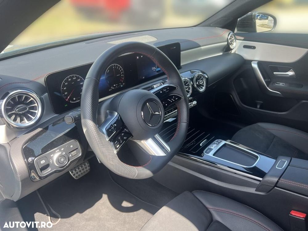 Mercedes-Benz CLA 250 e Coupe - 12
