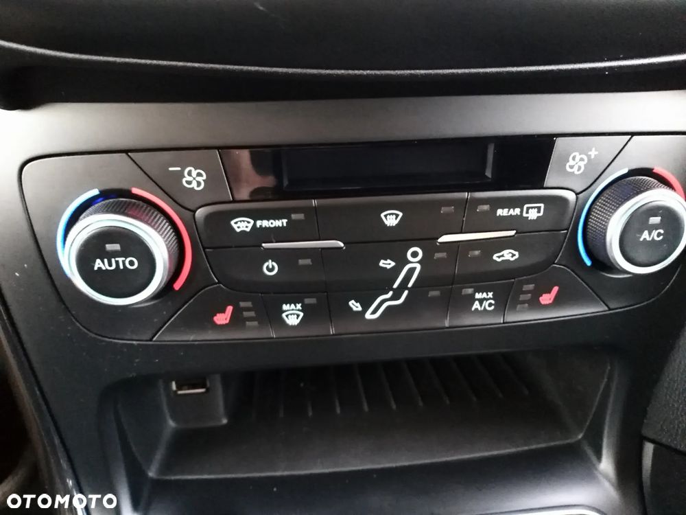 Ford Focus 1.5 TDCi DPF Start-Stopp-System Titanium - 8