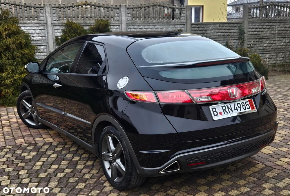 Honda Civic 1.8i-VTEC 50 Jahre Edition - 2