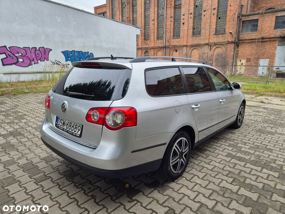 Volkswagen Passat 1.9 TDI DPF Comfortline - 2