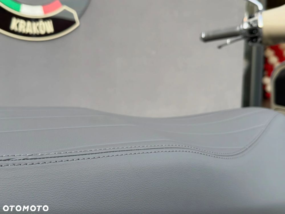 Vespa GTS - 8