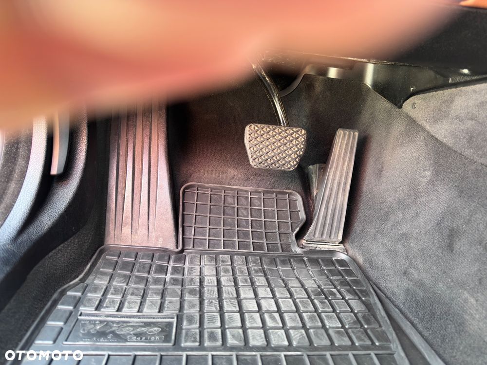 BMW Seria 5 520d - 23