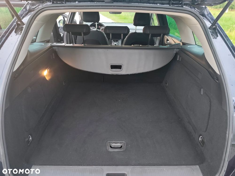 Opel Astra 1.6 CDTI Essentia - 19