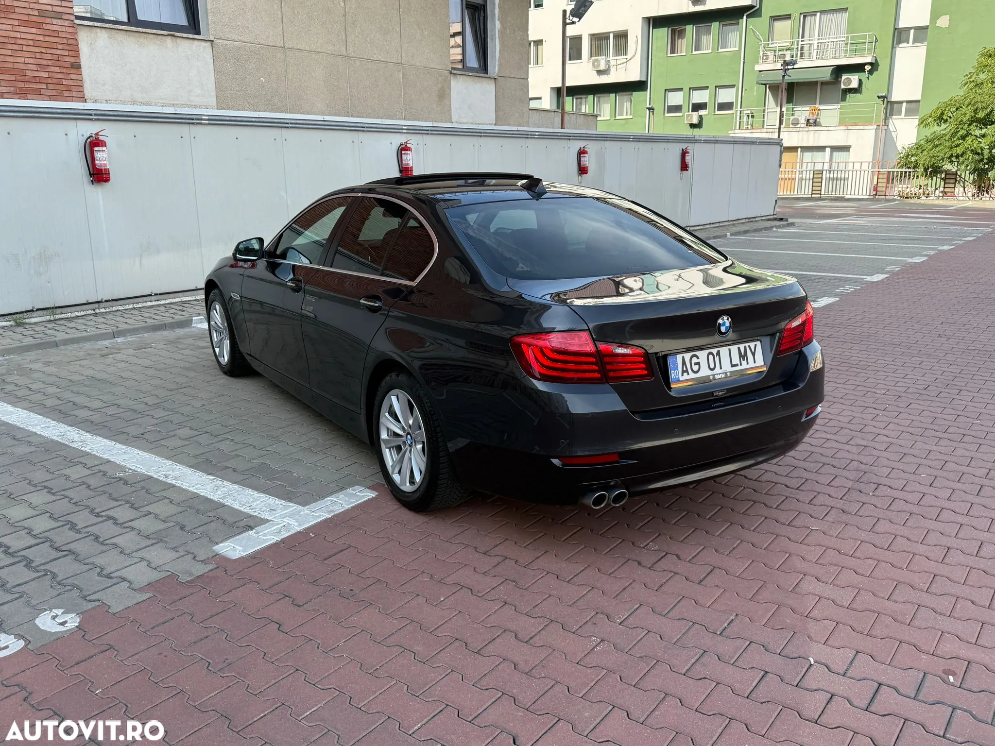 BMW Seria 5 520d xDrive AT - 2