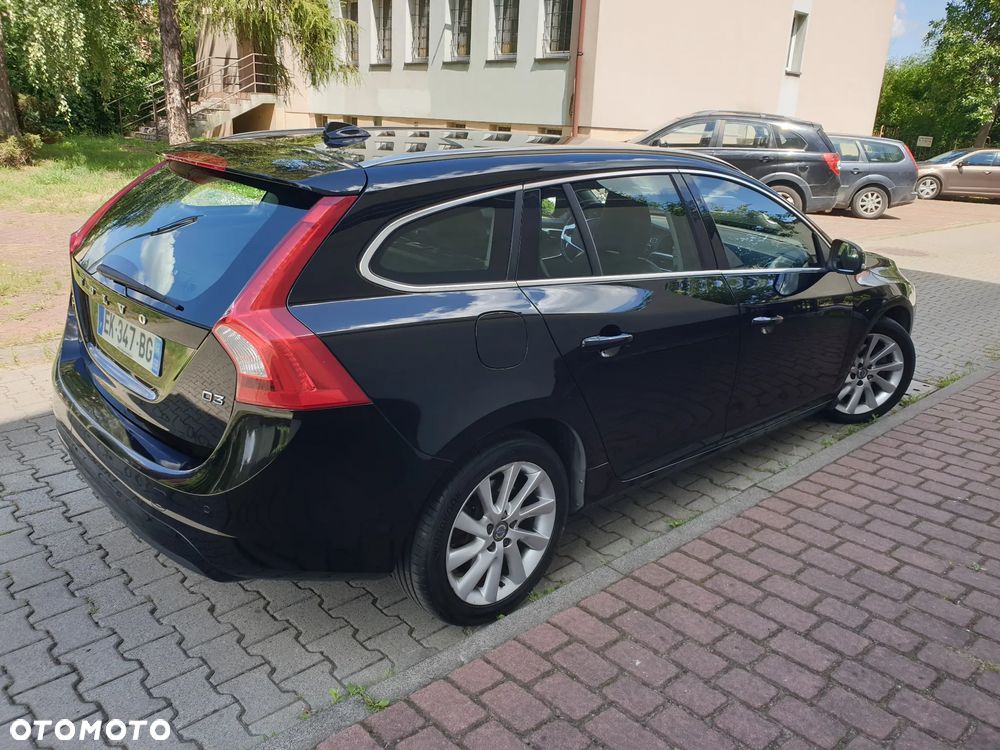 Volvo V60 D3 Geartronic Summum - 4