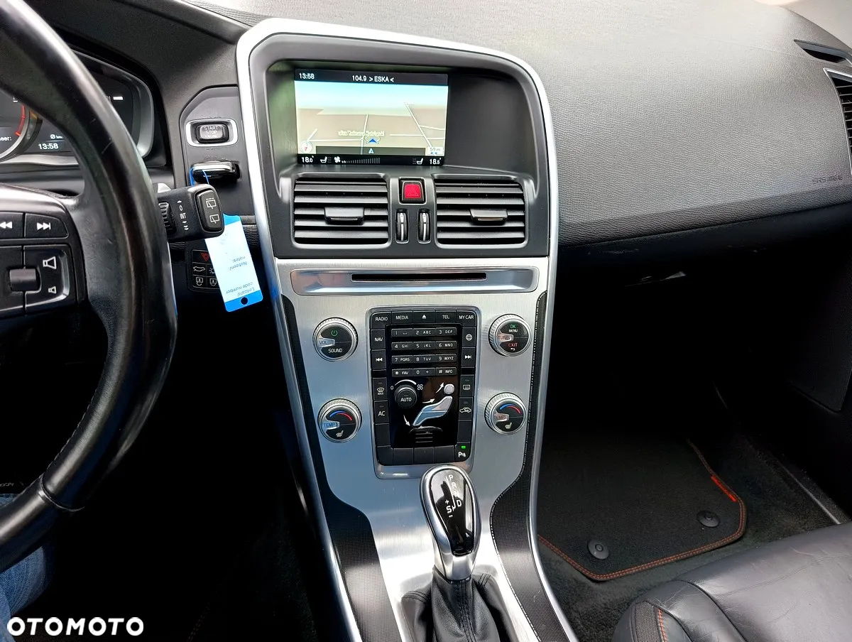 Volvo XC 60 D3 Geartronic Ocean Race - 34