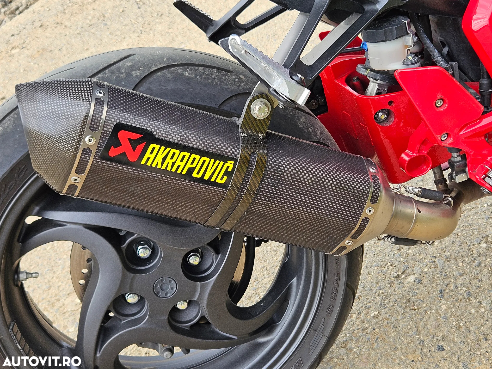Honda CB 1000R - 11