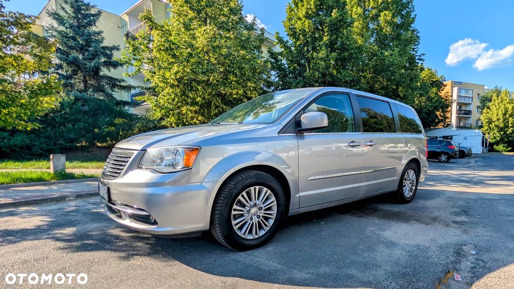 Chrysler Town & Country 3.6 Touring - 8