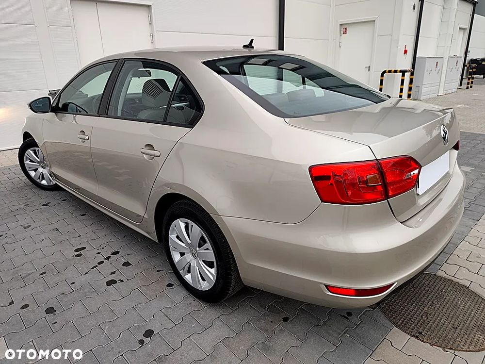 Volkswagen Jetta 1.2 TSI BlueMotion Technology Trendline - 31