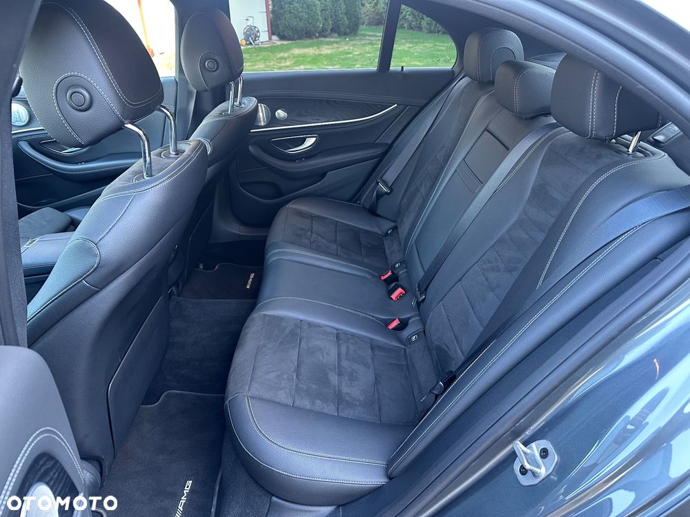 Mercedes-Benz Klasa E 200 4-Matic AMG - 15