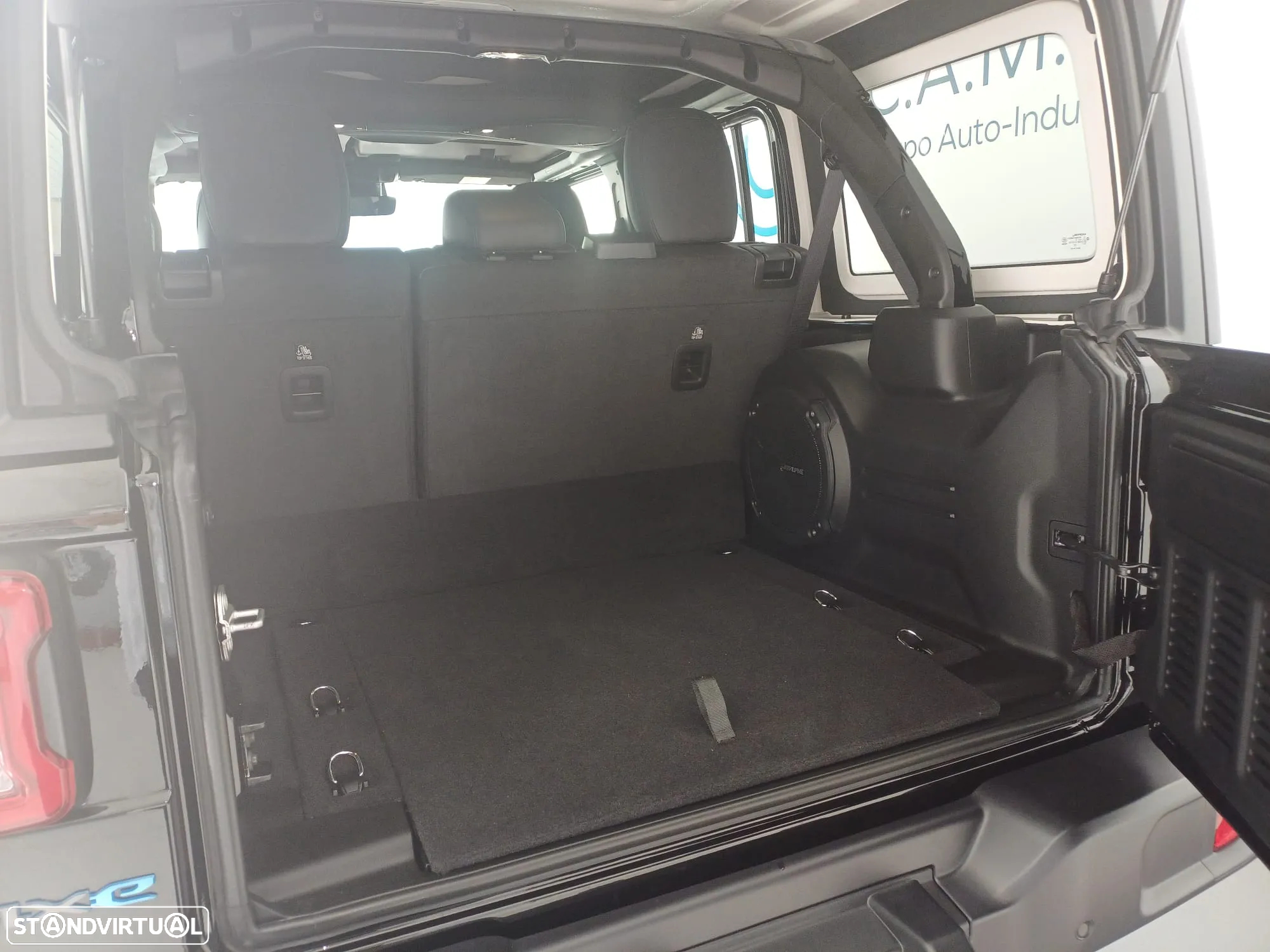 Jeep Wrangler - 25
