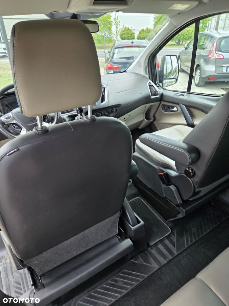 Ford TRANSIT CUSTOM - 13