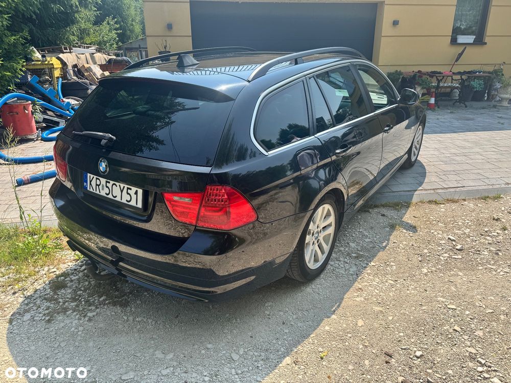 BMW Seria 3 318d - 5