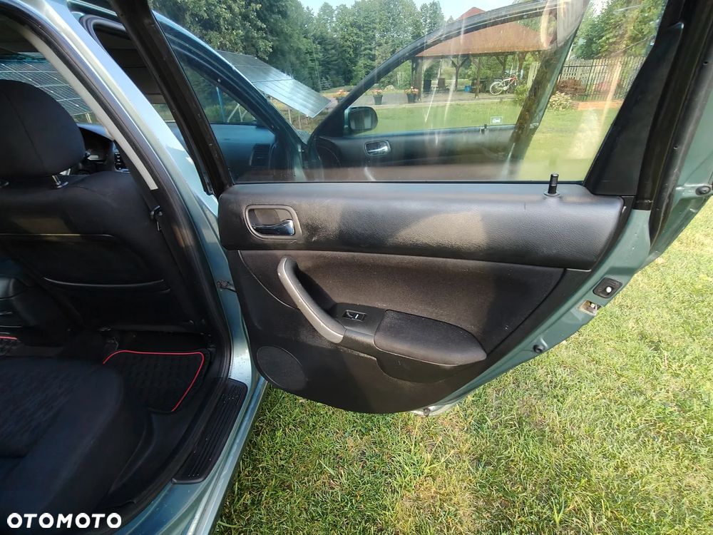Honda Accord - 10