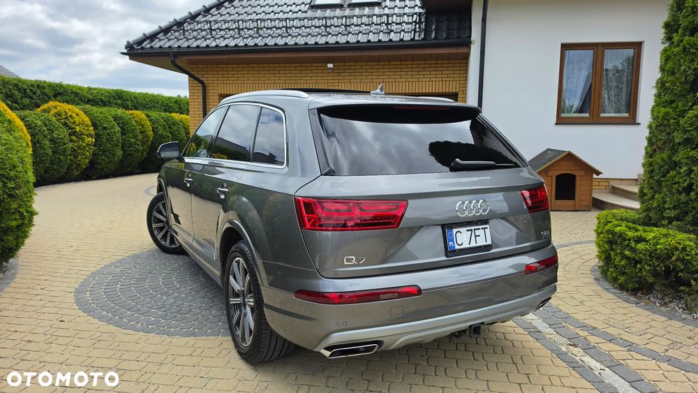 Audi Q7 - 17
