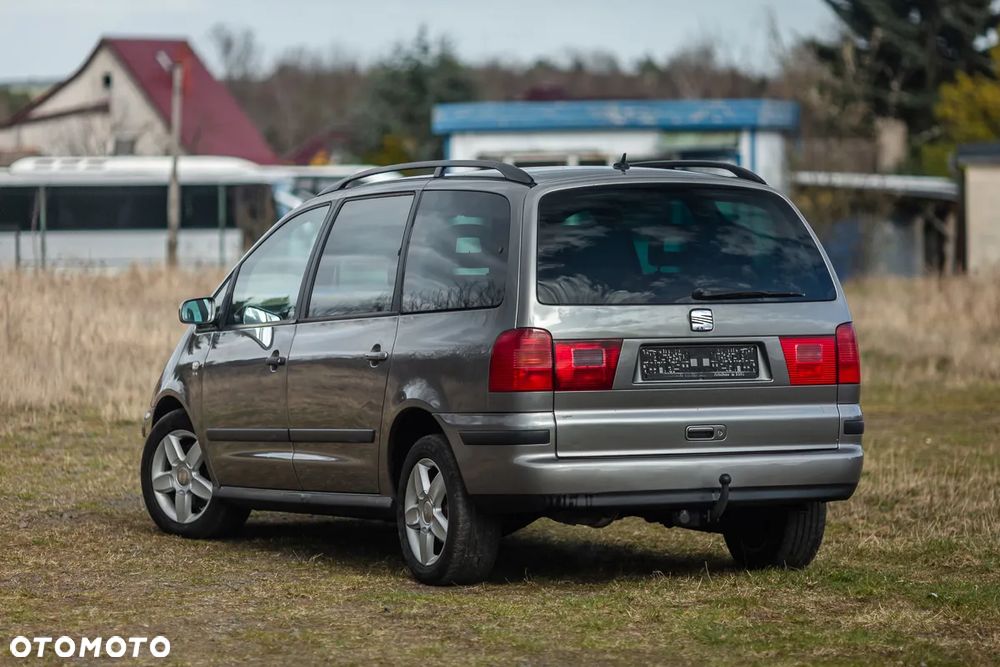 Seat Alhambra 2.0 TDI Reference - 11