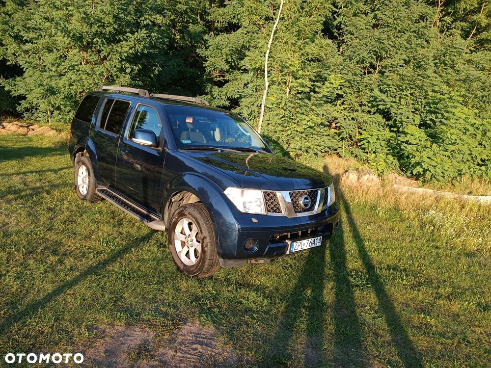 Nissan Pathfinder 2.5 D Platinum - 2