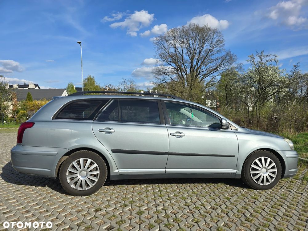 Toyota Avensis 1.6 VVT-i Terra - 9