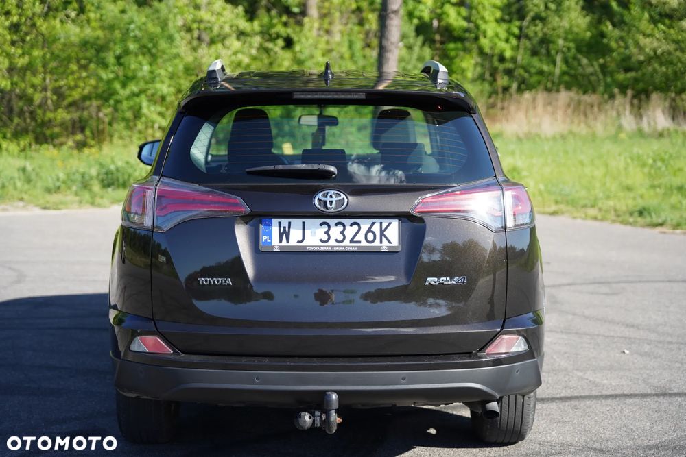 Toyota RAV4 2.0 D-4D Active 4x2 - 6