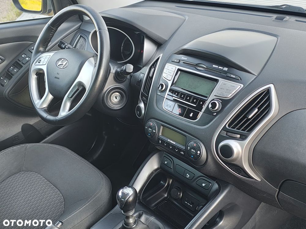 Hyundai ix35 blue 1.6 2WD Finale Gold - 15