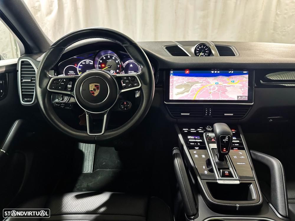 Porsche Cayenne Coupé E-Hybrid Platinum Edition - 22