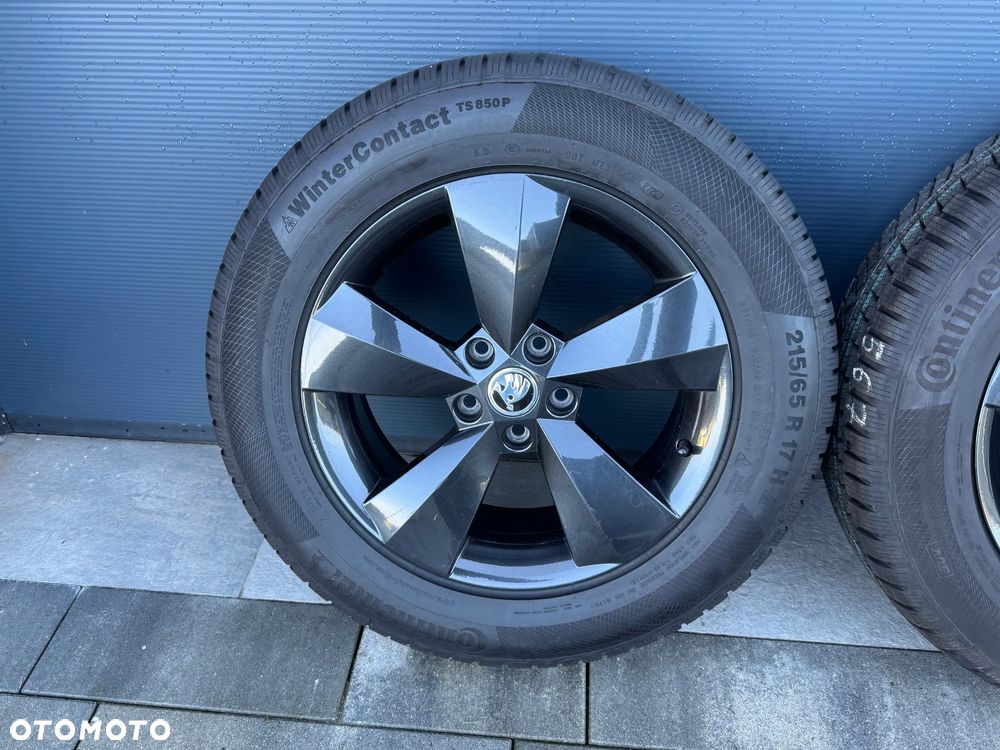 NR 567 Koła Zimowe Alufelgi Skoda Kodiaq 215/65/17 Continental Bieżnik 8 mm 565601025AA FL8 BLACK - 2