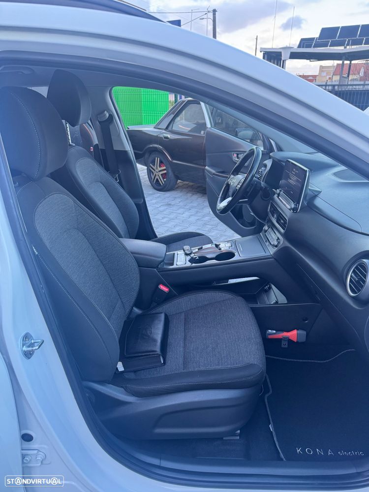 Hyundai Kauai 64 kWh Premium+P.Premium - 12