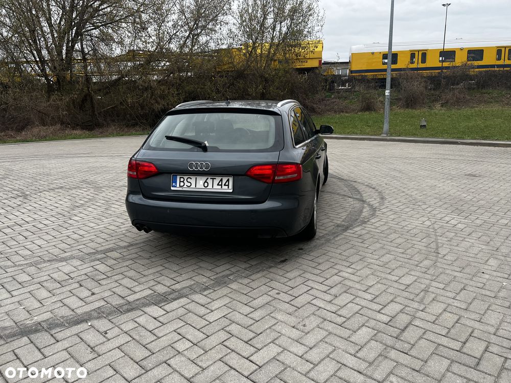 Audi A4 Avant - 11