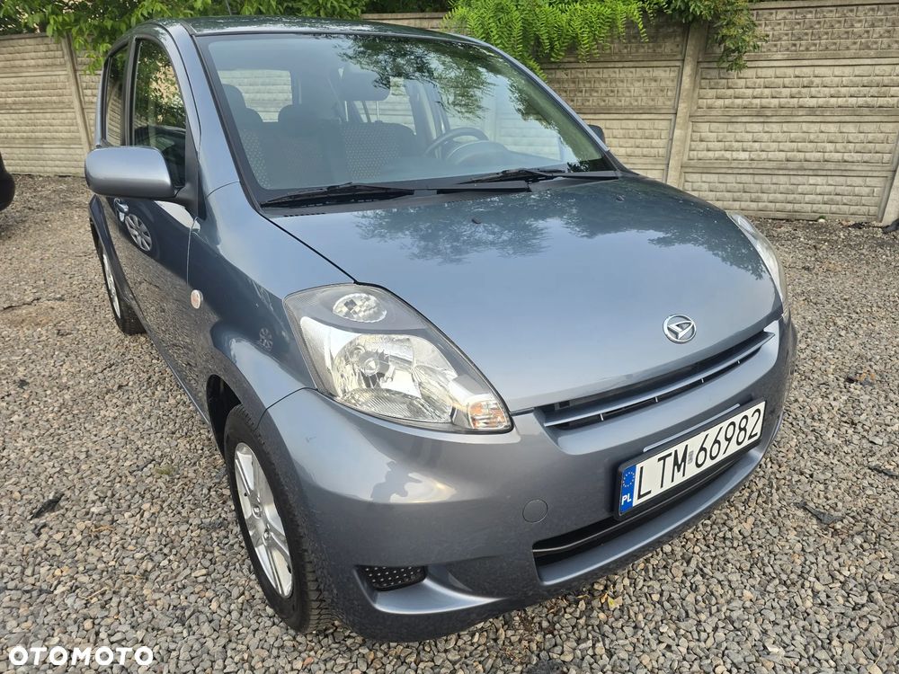 Daihatsu Sirion - 3